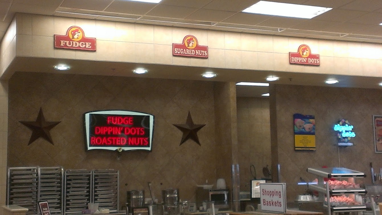 Walking with Cake: Buc-ee's Fudge Counter