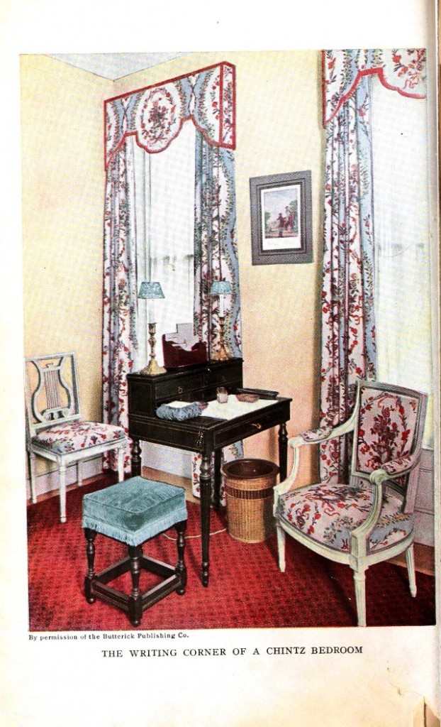 Design - Interior - Writing corner in a chintz bedroom via Vintage Printable