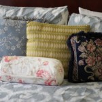 (My favorite mix and match bed pillows.)