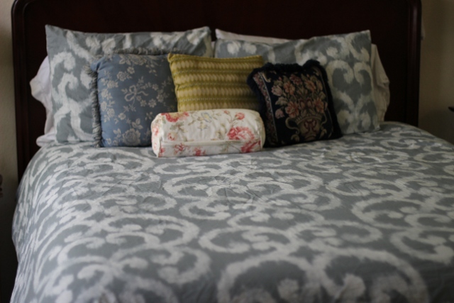 Walking with Cake: West Elm Organic Ikat Scroll Duvet and Shams