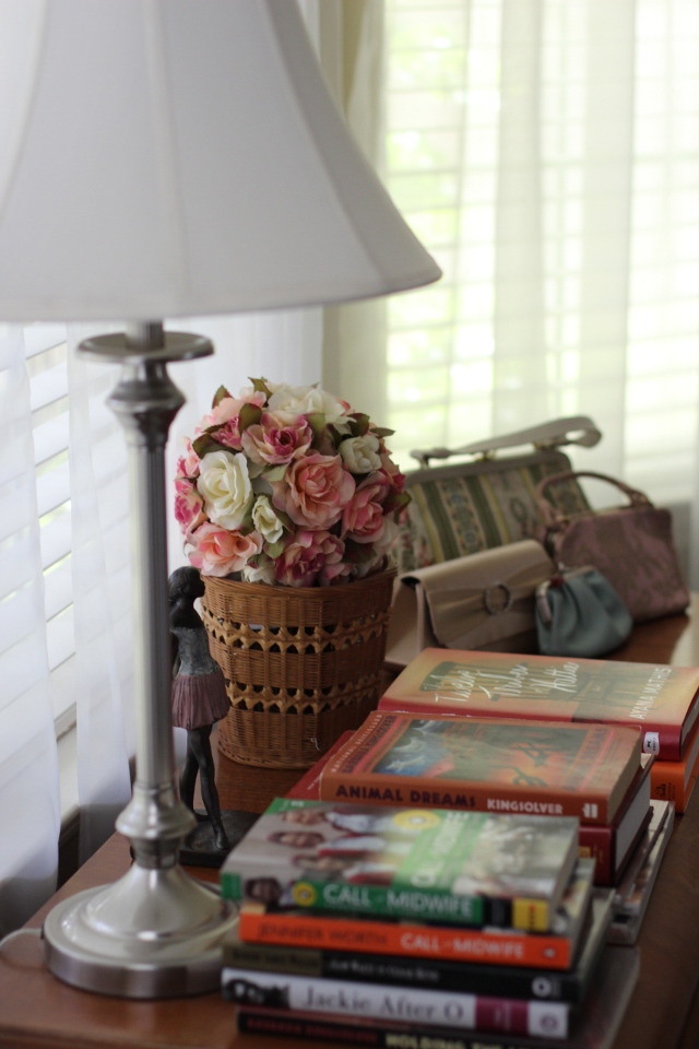 Walking with Cake: Reading nook