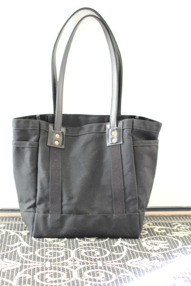 Walking with Cake: Artifact Bag Co. No. 115 Carry Tote in all black