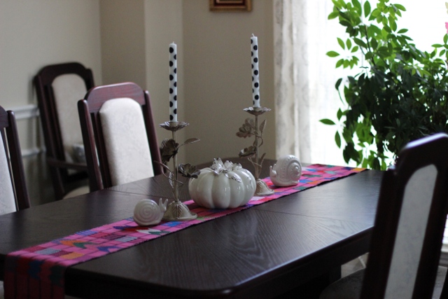 Walking with Cake: Fall table