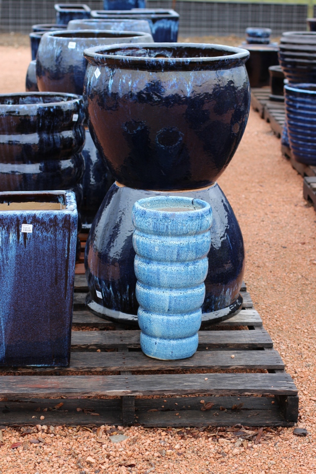 Walking with Cake: Interesting Pots