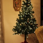 Walking with Cake: Our little Christmas tree