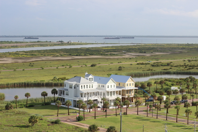 Walking with Cake: Beach houses