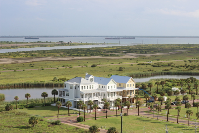 Walking with Cake: Beach houses