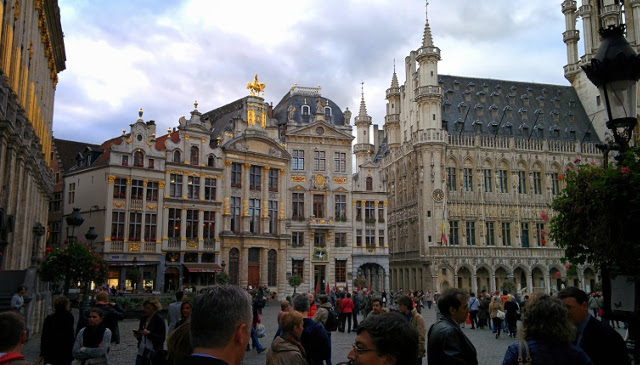 Walking with Cake: Brussels