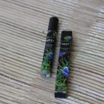 (NEST Midnight Fleur Rollerball.)