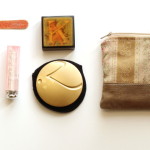 (What's in my beauty bag.)